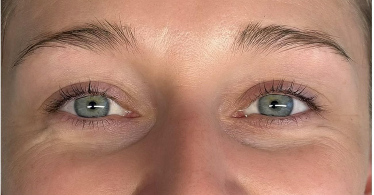 Vorher: Augenbrauenlifting & 1:1 Wimpernverlängerung
