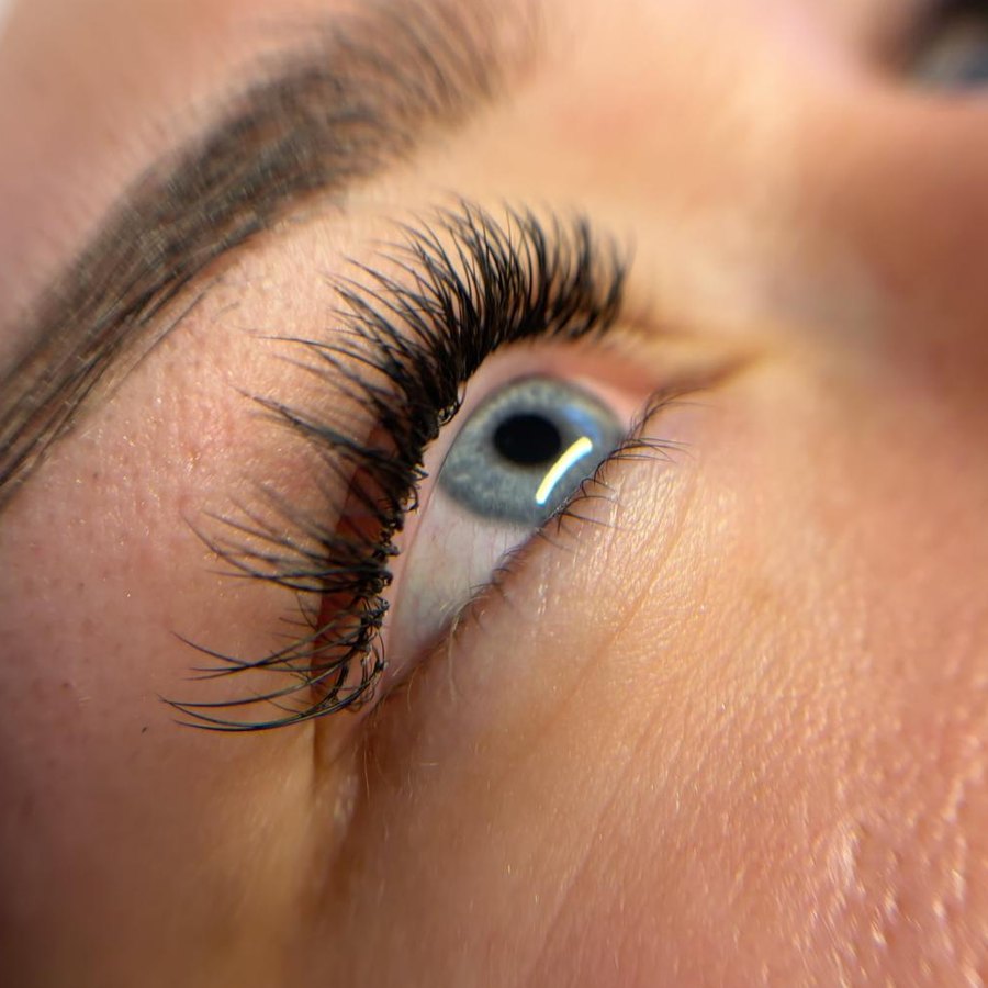 Ergebnis Wimpernverlängerung
